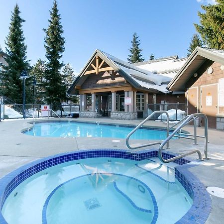 Glaciers Reach By Allseason Vacation Rentals วิสต์เลอร์ ภายนอก รูปภาพ
