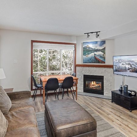 Glaciers Reach By Allseason Vacation Rentals วิสต์เลอร์ ภายนอก รูปภาพ