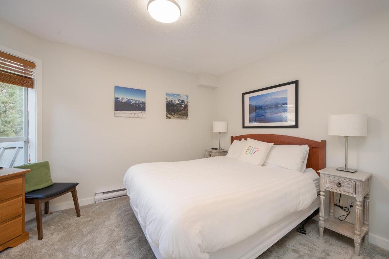 Glaciers Reach By Allseason Vacation Rentals วิสต์เลอร์ ภายนอก รูปภาพ